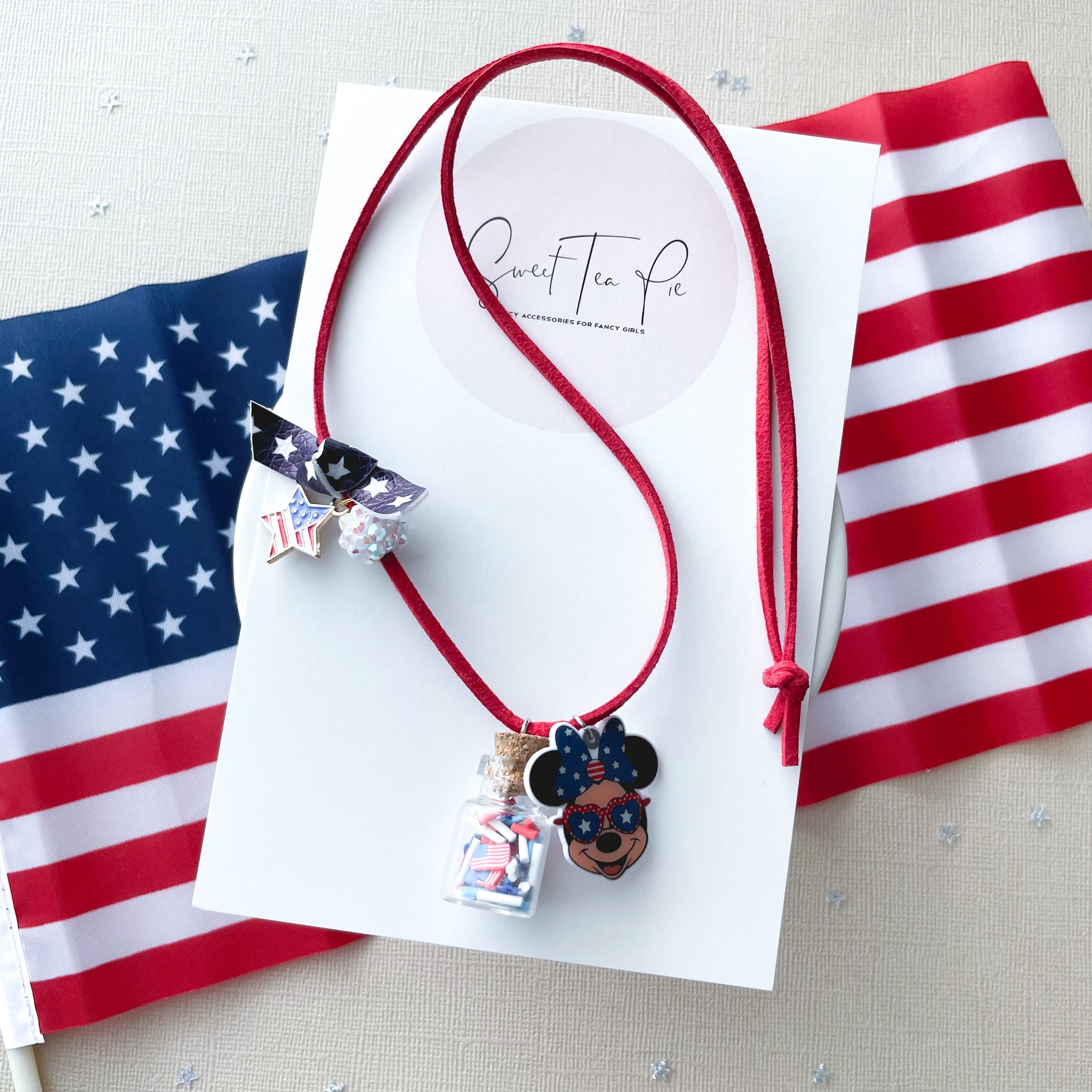 Happy 4th Minnie Mouse Shaker Necklace