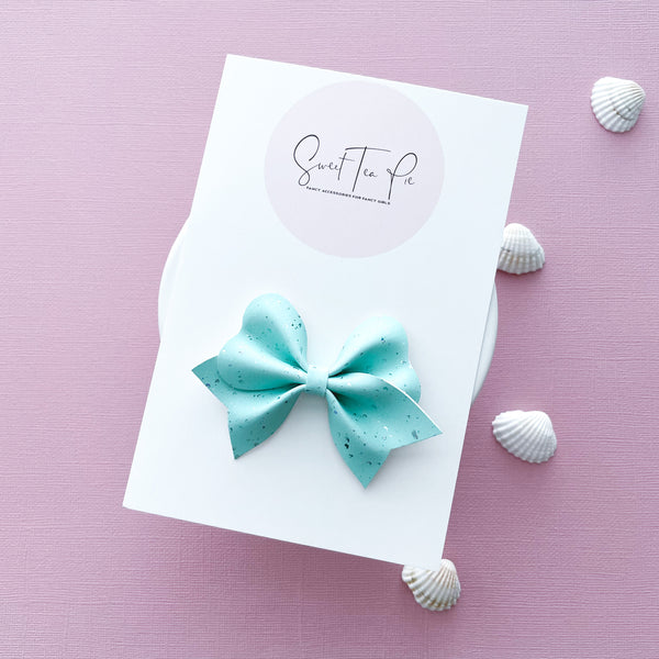 Sea Foam Green Loveable Hair Bow