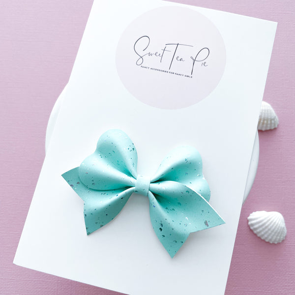 Sea Foam Green Loveable Hair Bow