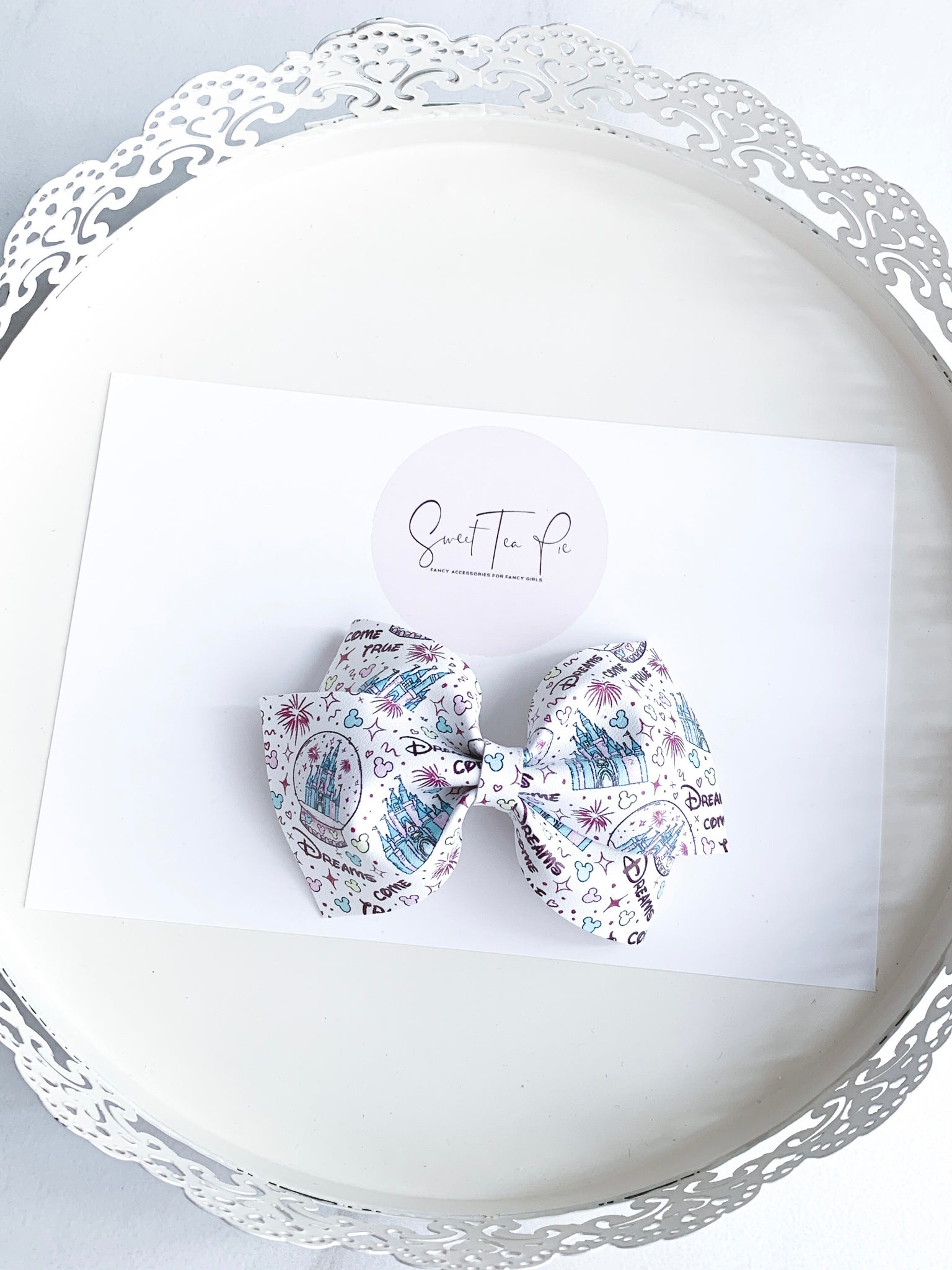 Castle Lu Hair Bow