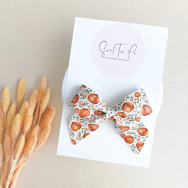Pumpkin Patch Schoolgirl Bow