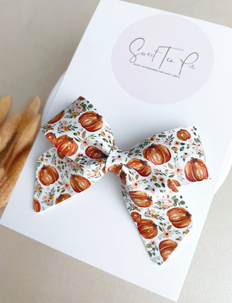 Pumpkin Patch Schoolgirl Bow