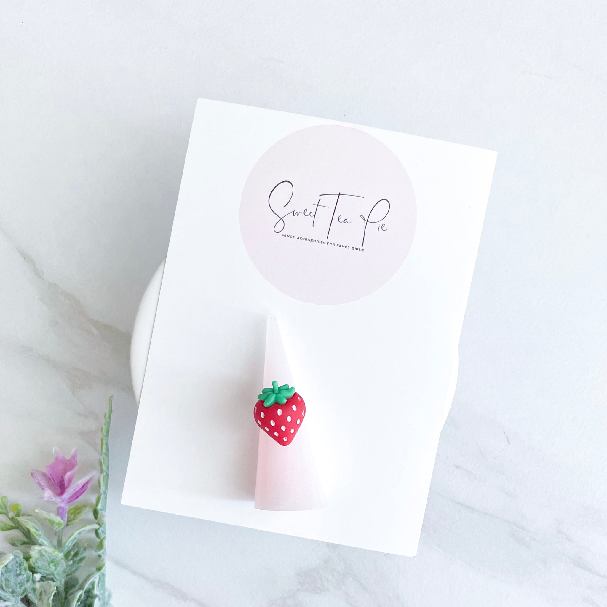 Strawberry Girls Glam Ring
