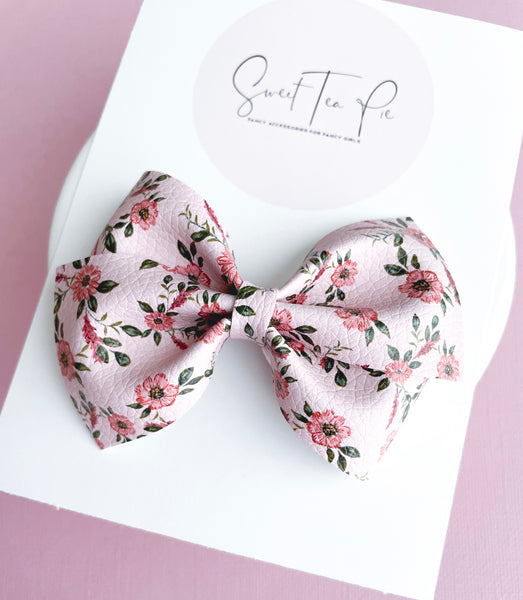 Chateau Rose Lu Hair Bow