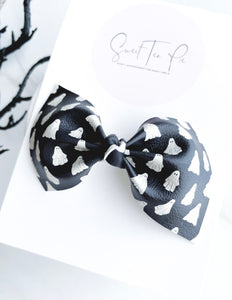 Vintage Ghosts Cats Hair Bow