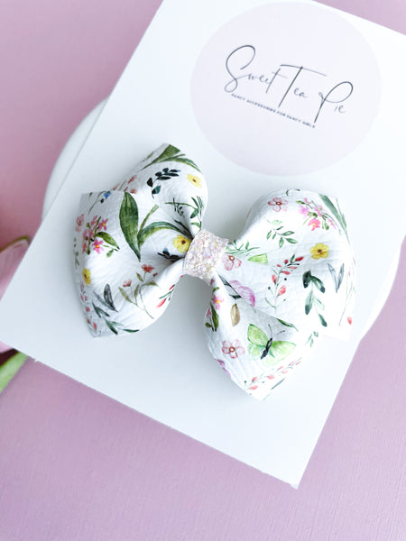 Butterfly Garden Lu Hair Bow