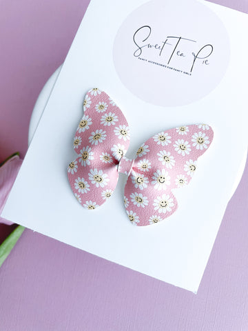 Happy Daisy Butterfly Clip