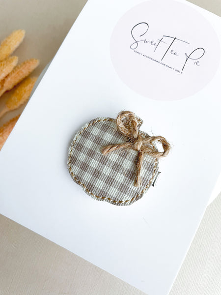 Buffalo Plaid Pumpkin Glam Clip