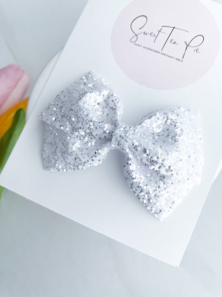 White Modern Lu Hair Bow