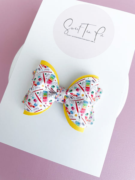 Little Artist Pinched Loop Hair Bow